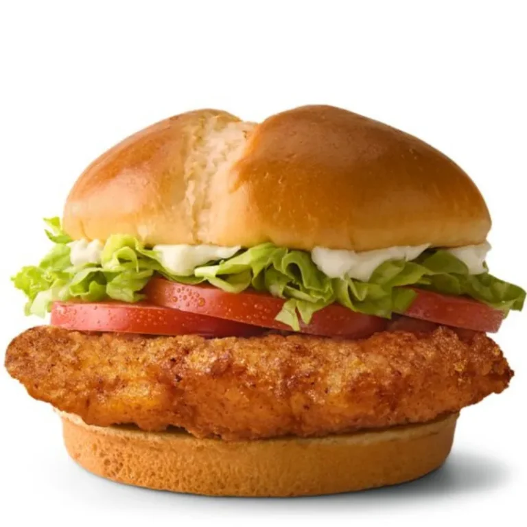 McDonald’s Deluxe McCrispy Chicken Sandwich Price, & Nutrition 3 McDonald’s Deluxe McCrispy